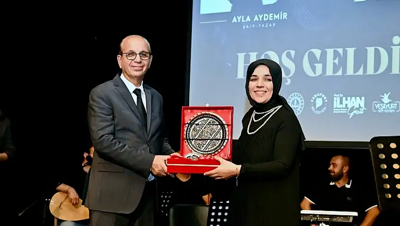 Yeşilyurt'ta Şiir ve Müzik Dinletisi