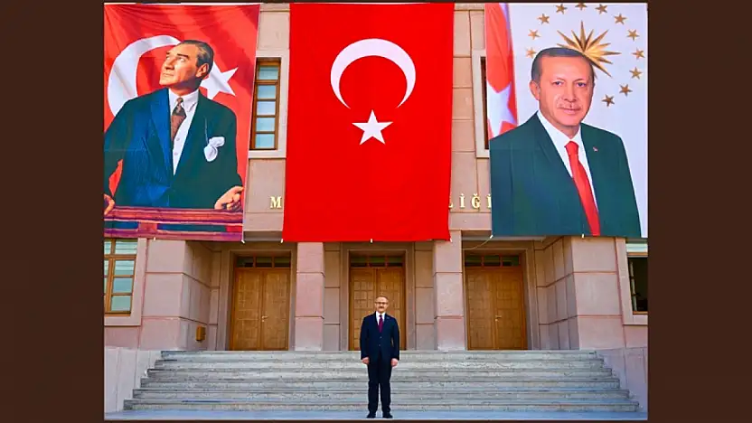 29 Ekim Cumhuriyet Bayramı Posteri Valilik Personellerince Değişti