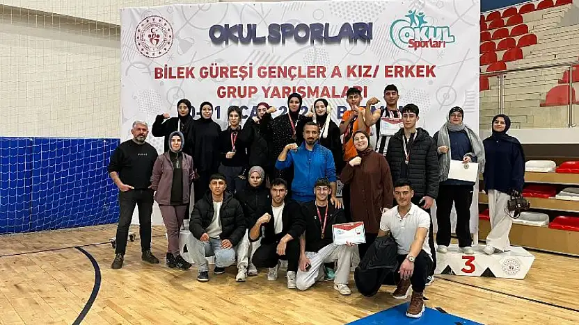 Malatyalı Genç Bileklerden Büyük Başarı