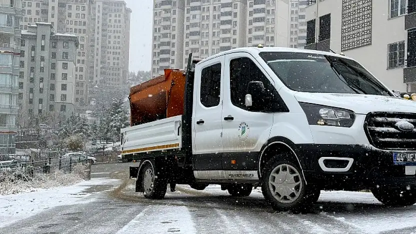 Yeşilyurt Belediyesi Karla Mücadelede Teyakkuzda!
