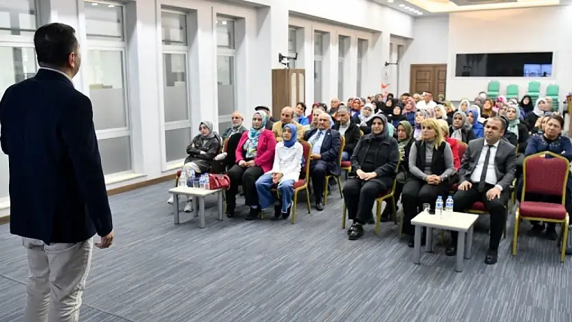 Yeşilyurt'ta' Fizik Tedavi ve Sağlıklı Yaşam Seminerleri' Başladı