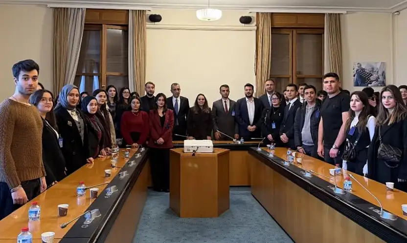 Ayyüce Türkeş Taş, İYİ Parti Genel Merkezi'nde Malatyalı Öğrencileri Ağırladı