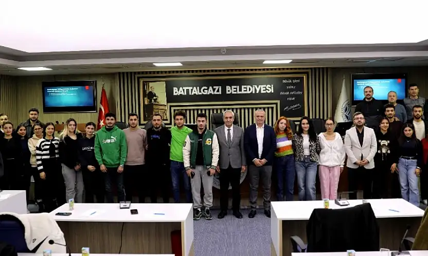 Battalgazi'de Gençlik Çalışmaları Öğrencilerle İstişare Edildi