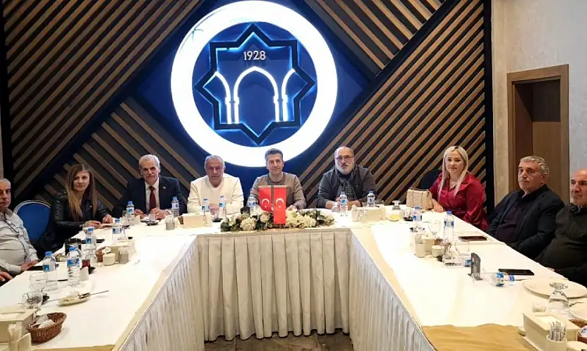 CHP Battalgazi İlçe Başkanı Alper Gürsoy Muhtarlarla Bir Araya Geldi