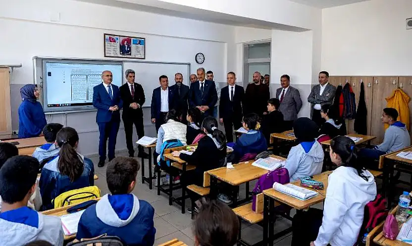 Er' İmkan Dahilinde Okullarımızın Eksiklerini Tamamlıyoruz'