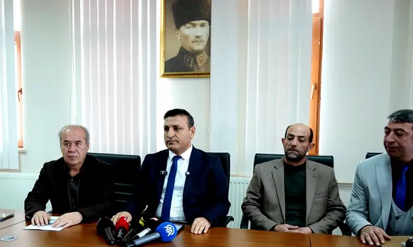 Göçer' Şu andaki Cumhuriyet Halk Partisi'nin İl Başkanı Meşru Değildir'