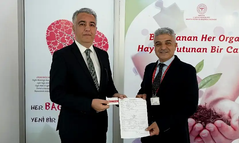 İYİ Parti Yeşilyurt İlçe Başkanı Alper Karakurt'tan Örnek Davranış