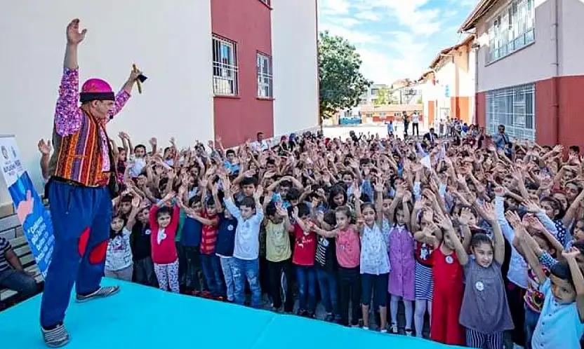 'Kukla Necati İle Çevre Bilinci ve İpli Kukla Şenliği' Çocuk Oyununa Bakanlıktan Destek