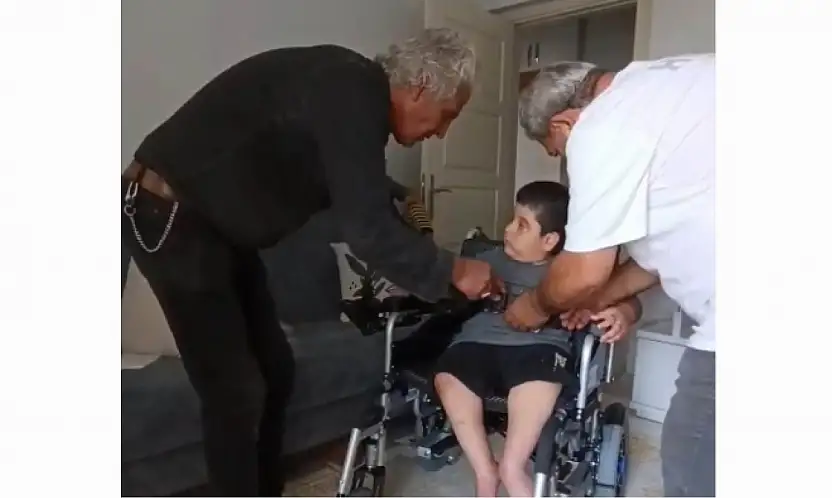 Minik Salih Akülü Arabasına Kavuştu