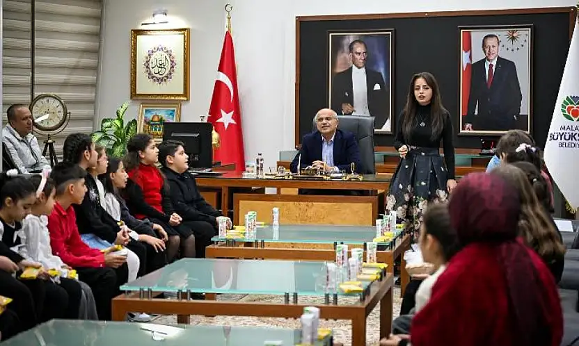 Minik Yüreklerden Başkan Er'e Teşekkür Ziyareti