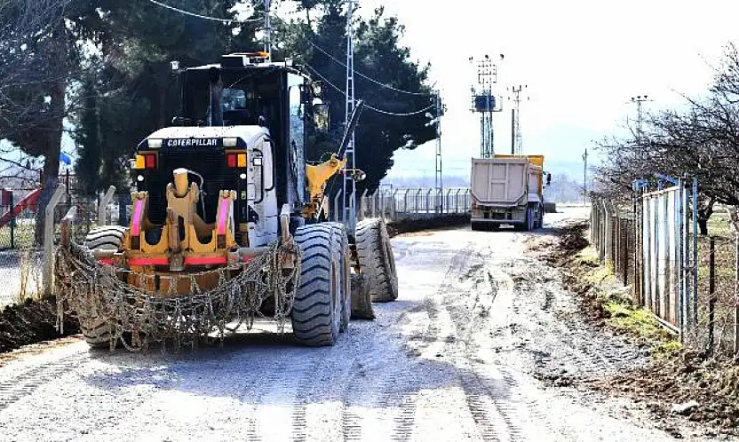 Yeşilyurt Belediyesi, Görgü Mahallesi'nde Yol Çalışmalarını Hızlandırdı